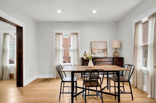 7950 E Lafayette Street, Detroit, MI 48214