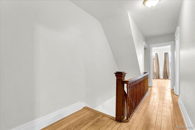 7950 E Lafayette Street, Detroit, MI 48214