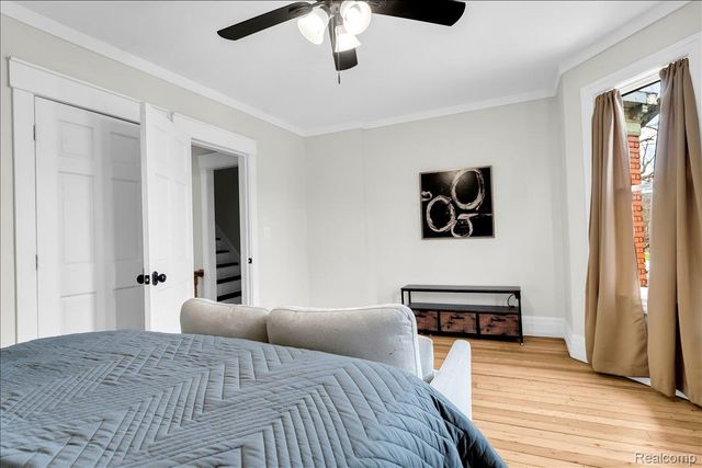 7950 E Lafayette Street, Detroit, MI 48214