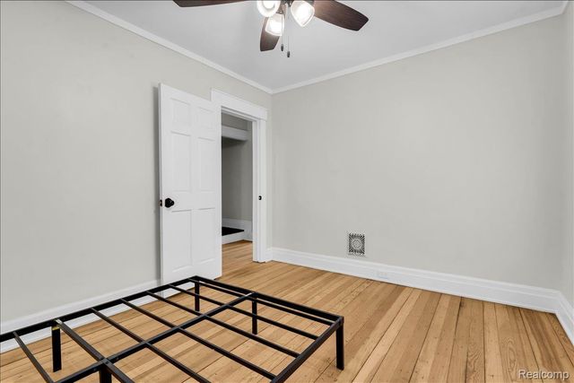 7950 E Lafayette Street, Detroit, MI 48214