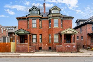7950 E Lafayette Street, Detroit, MI 48214