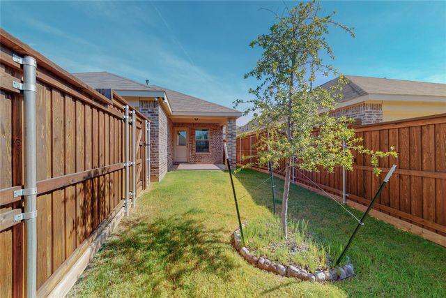 2348 Evening Stone Drive, Little Elm, TX 76227