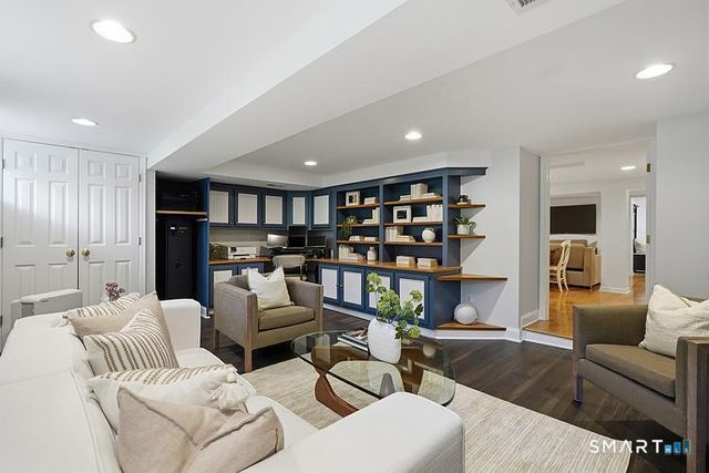 2 Grassy Plains Road, Westport, CT 06880