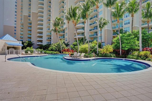 3370 Hidden Bay Dr 815, Aventura, FL 33180