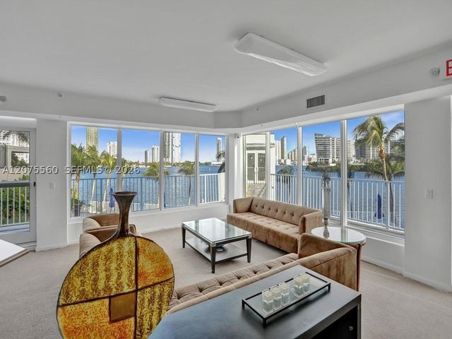 3370 Hidden Bay Dr 815, Aventura, FL 33180