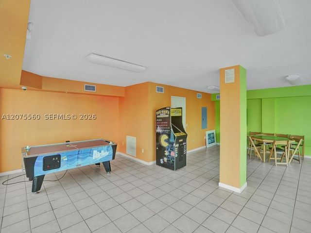 3370 Hidden Bay Dr 815, Aventura, FL 33180