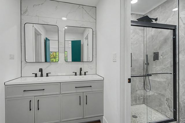 4900 Foster Street 407, Skokie, IL 60077