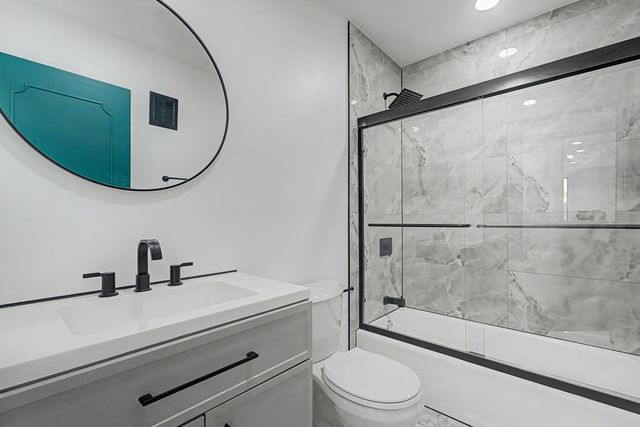 4900 Foster Street 407, Skokie, IL 60077