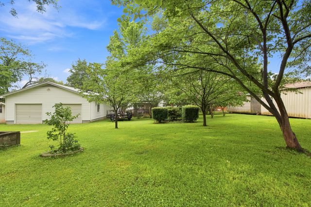 404 S Jefferson St, Winchester, TN 37398