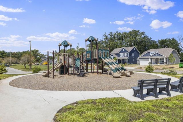 350 Oakmont Drive, Commercial Point, OH 43116
