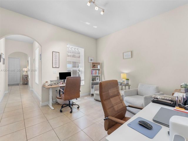 9171 SW 172nd Ave, Miami, FL 33196