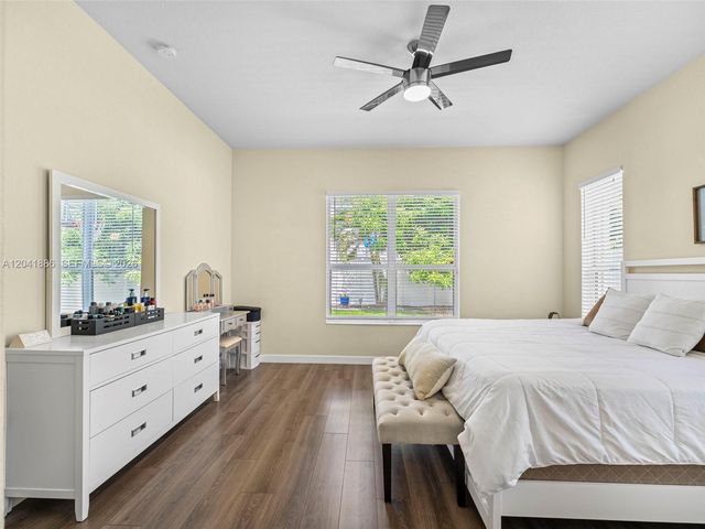 9171 SW 172nd Ave, Miami, FL 33196