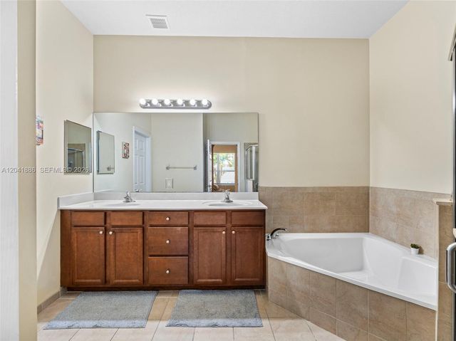 9171 SW 172nd Ave, Miami, FL 33196