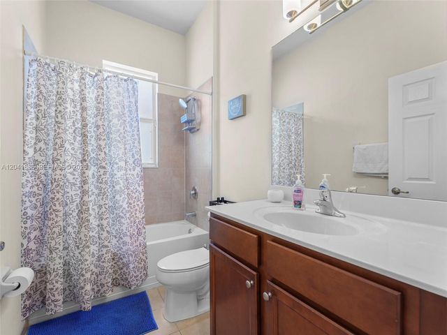 9171 SW 172nd Ave, Miami, FL 33196