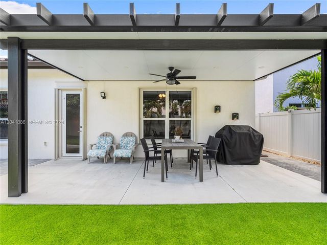 9171 SW 172nd Ave, Miami, FL 33196