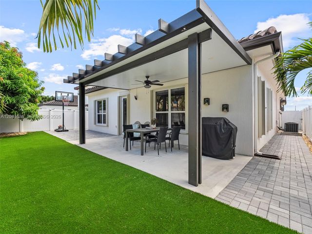 9171 SW 172nd Ave, Miami, FL 33196