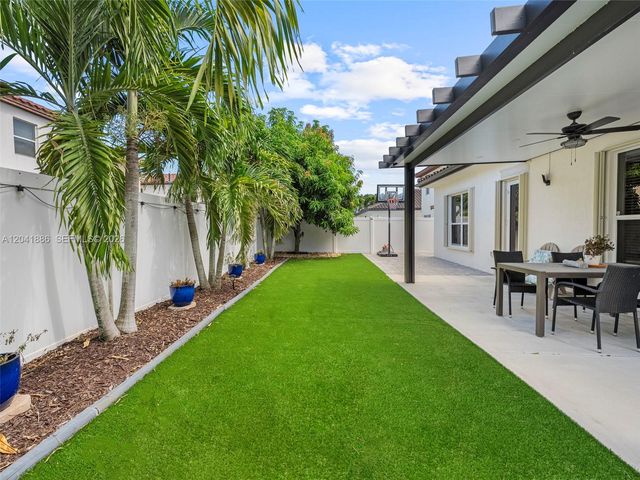 9171 SW 172nd Ave, Miami, FL 33196