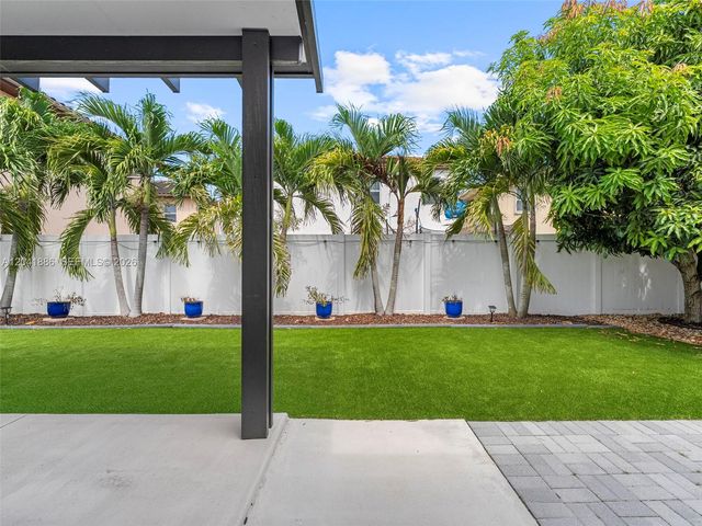 9171 SW 172nd Ave, Miami, FL 33196