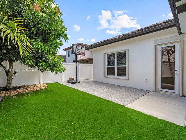 9171 SW 172nd Ave, Miami, FL 33196