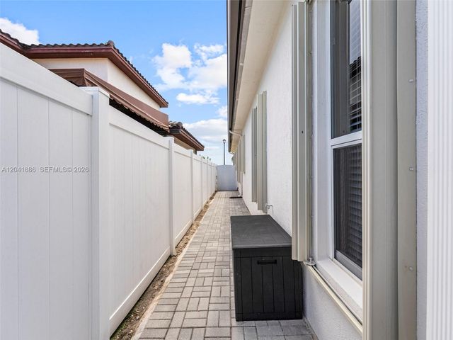 9171 SW 172nd Ave, Miami, FL 33196