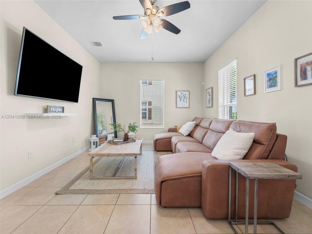 9171 SW 172nd Ave, Miami, FL 33196