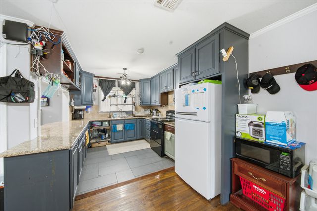 10949 E 3rd Street, Tulsa, OK 74128