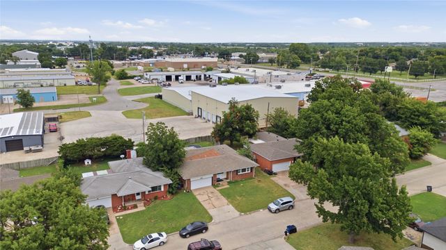 10949 E 3rd Street, Tulsa, OK 74128