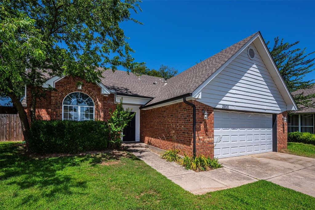 2900 Glasgow Drive, Norman, OK 73072