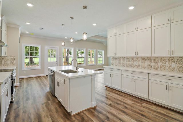 16050 Sea Palms Dr, Crosby, TX 77532
