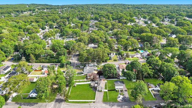 20 Adirondack Drive, Selden, NY 11784