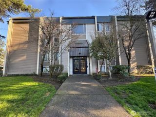 611 SW 5th Court #A202, Renton, WA 98057