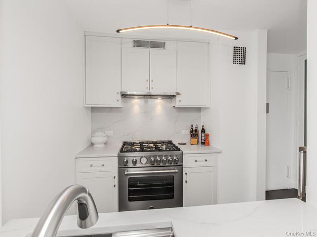 3671 Hudson Manor Terrace 17A, Bronx, NY 10463