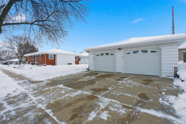 3401 S 86th STREET, Milwaukee, WI 53227