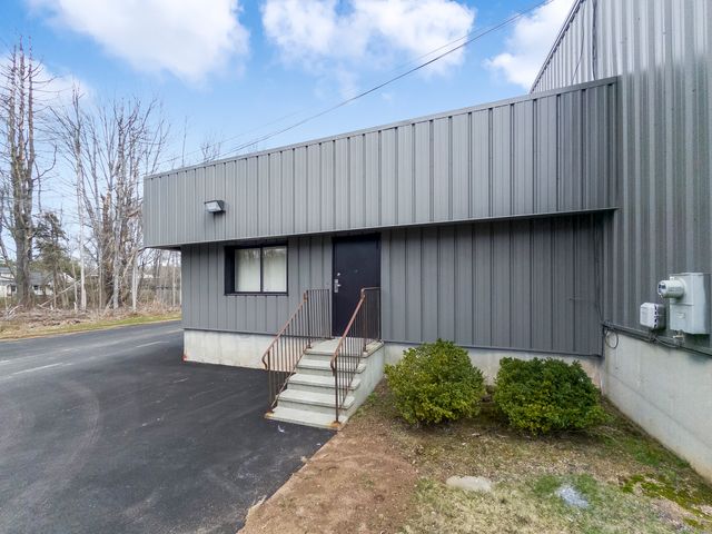 101 Fowler Road, North Branford, CT 06471
