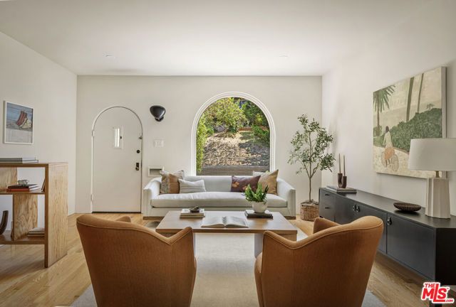 1415 Murray Drive, Los Angeles, CA 90026