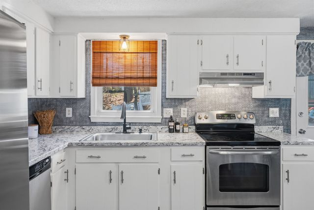 81 Theophile Street, Manchester, NH 03102