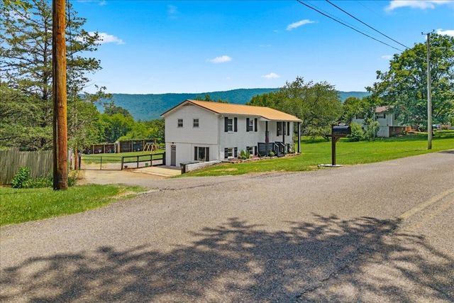 119 County Road 887, Etowah, TN 37331