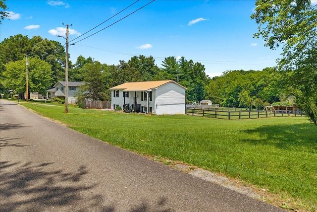 119 County Road 887, Etowah, TN 37331