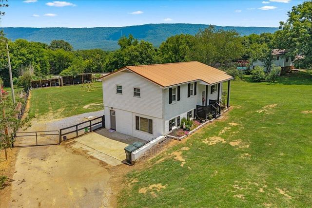 119 County Road 887, Etowah, TN 37331