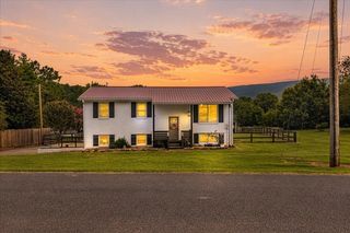 119 County Road 887, Etowah, TN 37331