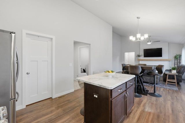 987 Griffin Way, Deforest, WI 53532