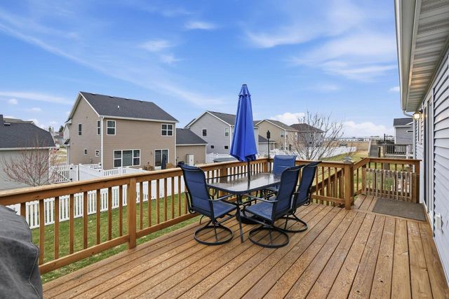 987 Griffin Way, Deforest, WI 53532