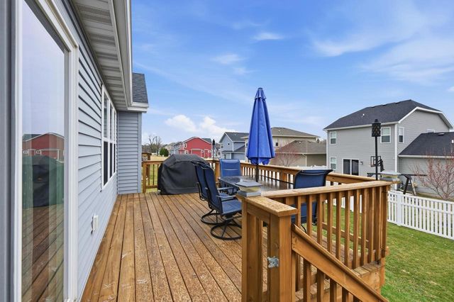 987 Griffin Way, Deforest, WI 53532