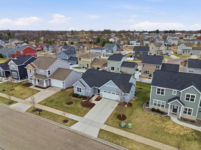 987 Griffin Way, Deforest, WI 53532