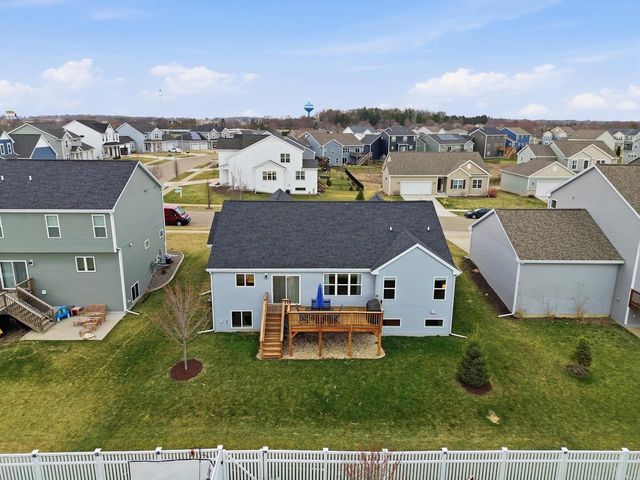 987 Griffin Way, Deforest, WI 53532