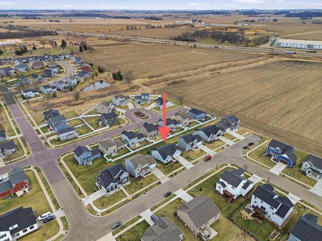 987 Griffin Way, Deforest, WI 53532