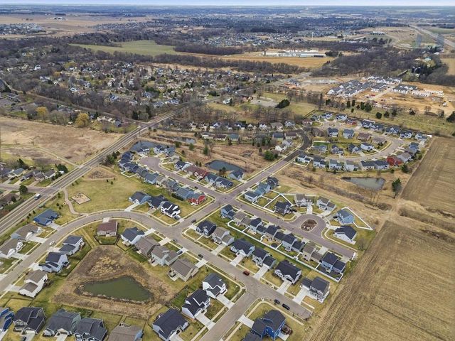 987 Griffin Way, Deforest, WI 53532