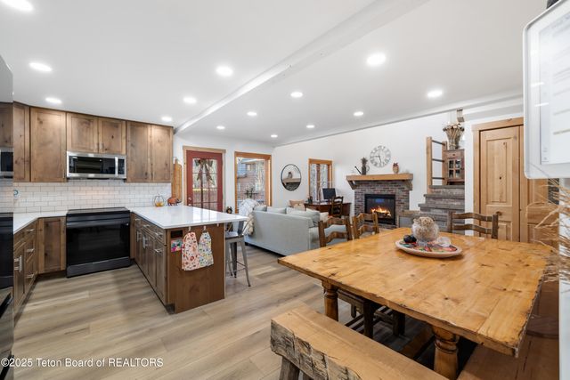 3140 W KING EIDER Road, Jackson, WY 83001