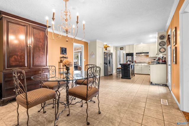 237 Brookhaven Drive, Gadsden, AL 35901