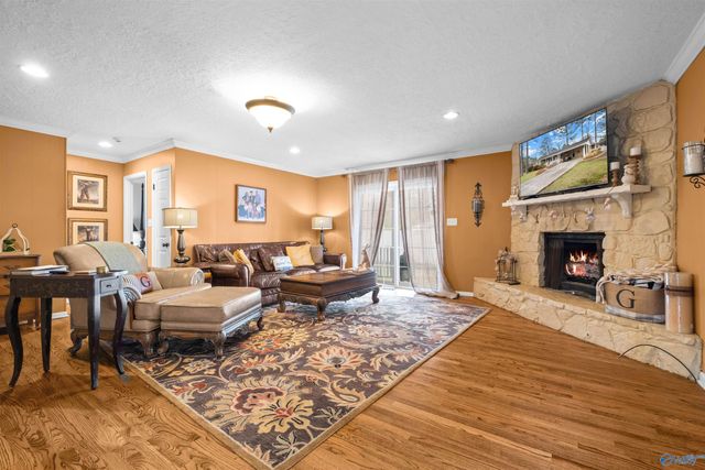 237 Brookhaven Drive, Gadsden, AL 35901